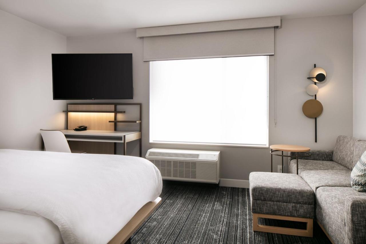 Towneplace Suites By Marriott Oconomowoc Extérieur photo