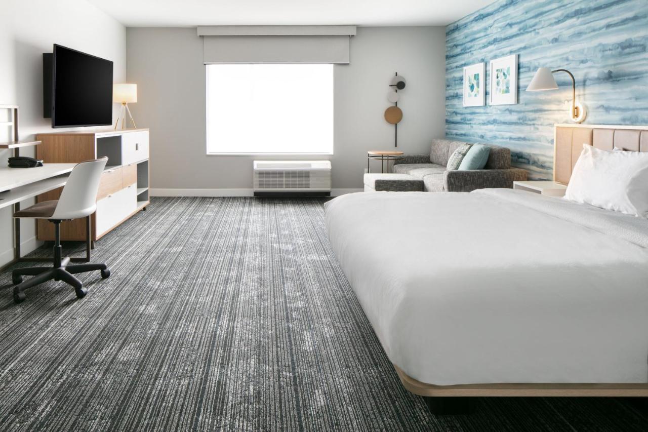 Towneplace Suites By Marriott Oconomowoc Extérieur photo