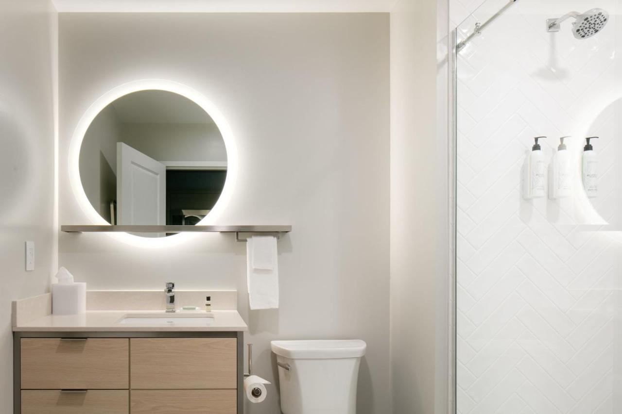 Towneplace Suites By Marriott Oconomowoc Extérieur photo